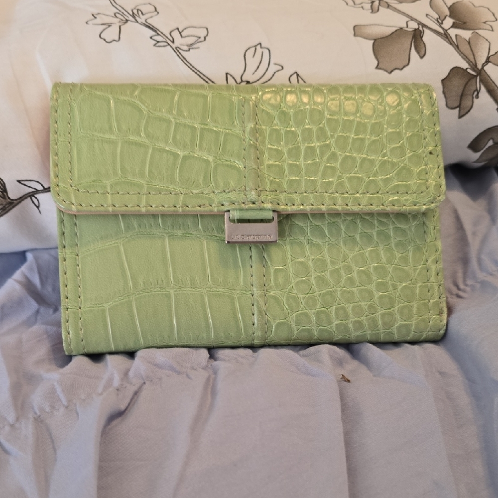Liz Claiborne Light Green Croc-Embossed Wallet